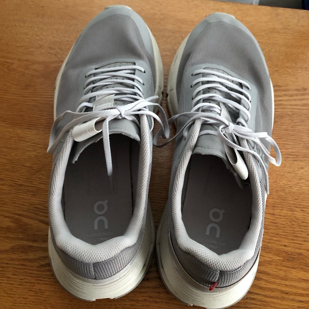 On Cloud Running Shoes Cloudtec Cloud Tec Grey Wh… - image 6